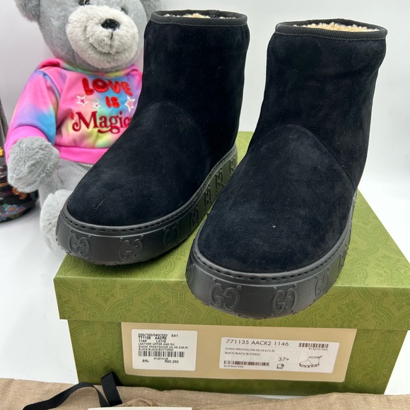 Women's Gucci suede shearling lined ankle boots size 37.5 made in Italy - Picture 1 of 12